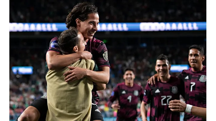 ¿Diego Lainez se ganó la titularidad con su golazo?