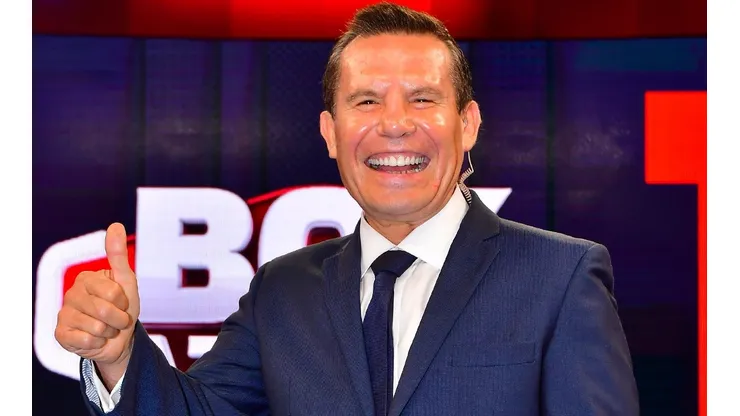 Chávez se rindió ante le boxeo de Canelo Álvarez.