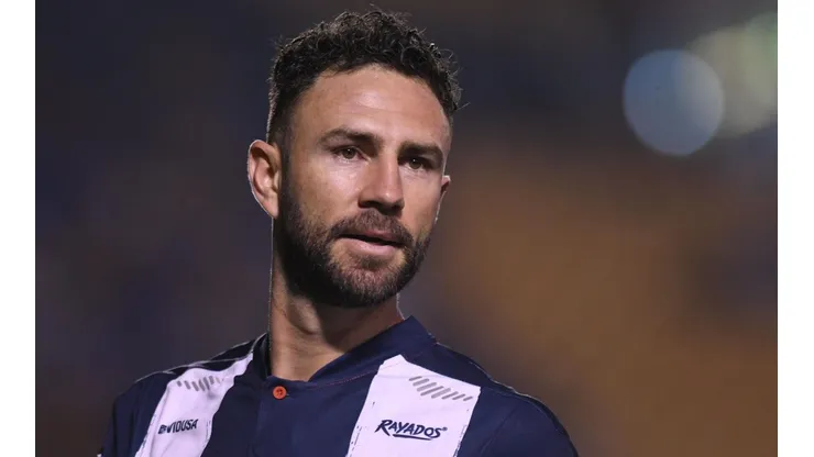 ¿Miguel Layún no está dispuesto a ser lateral derecho?