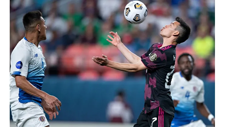Lozano estuvo cerca de anotar un golazo.