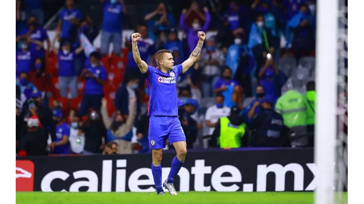 Jonathan Rodríguez y uno de los goles más importantes de la historia de Cruz Azul.