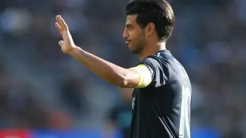 Carlos Vela falló un gol insólito.