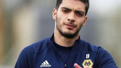 Raúl Jiménez no irá al Tri en el verano.