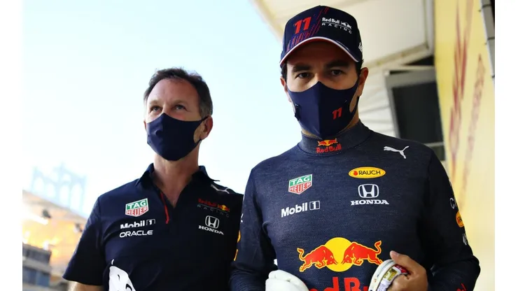 Checo Pérez y Christian Horner, de Red Bull Racing. Foto: Getty Images