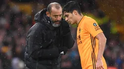 Raúl Jiménez y Nuno Espirito Santo se separan futbolísticamente. Foto: Getty Images.