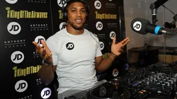 La OMB lanzó un ultimátum a Anthony Joshua