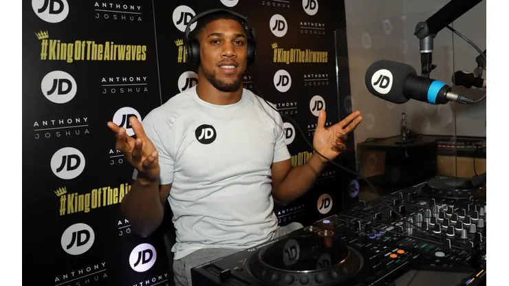 La OMB lanzó un ultimátum a Anthony Joshua
