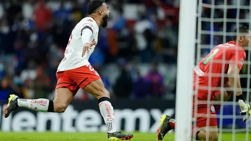 Canelo anotó un golazo para Toluca.