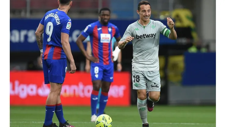 Andrés Guardado se encontró con el gol tras jugada de Diego Lainez