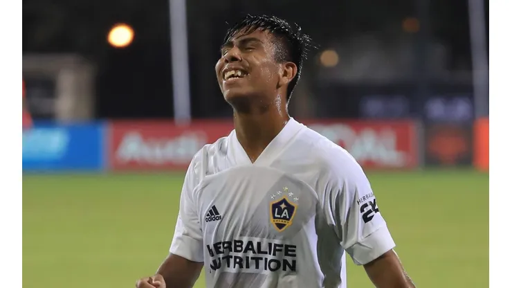 Efraín Álvarez, futbolista de LA Galaxy.
