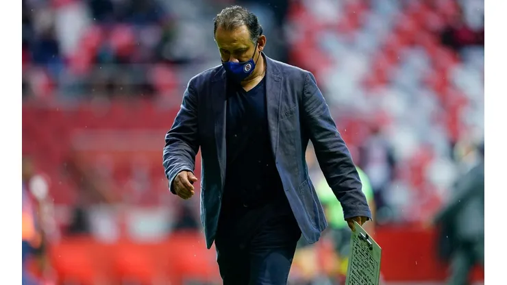Juan Reynoso aceptó su responsabilidad en la derrota de Cruz Azul ante Toluca.