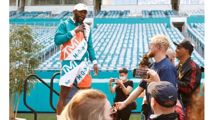 Jake Paul quiere que Mayweather ponga en juego su récord de 50-0 contra él