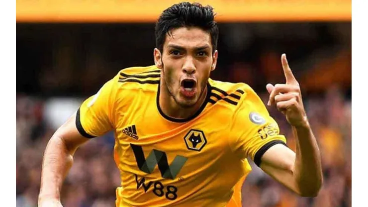 Raúl Jiménez está cerca de volver a jugar.