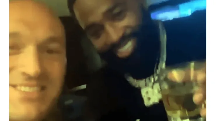 Tyson Fury y Adrien Broner se tomaron unas copas de más tras la pelea de Canelo y Saunders