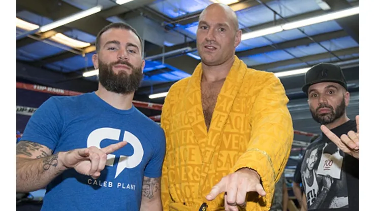 Caleb Plant acusó a Canelo Álvarez de romper un código de boxeo