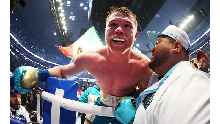 La arenga de Canelo Álvarez al pueblo mexicano tras su victoria