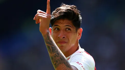 Edson Álvarez vio la roja en el triunfo de Ajax