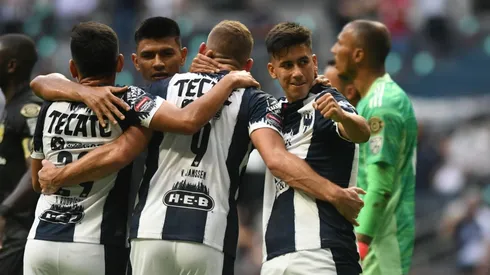 Monterrey superó con poco a Columbus Crew.