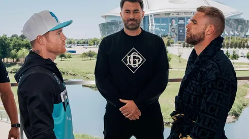 Canelo y Saunders tuvieron un fuerte cruce.