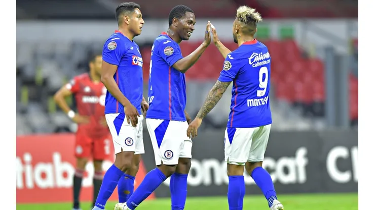 Golazo de Brayan Angulo para Cruz Azul.