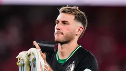 Santiago Giménez rompió el silencio y abrió las puertas a una salida de Feyenoord en este mercado