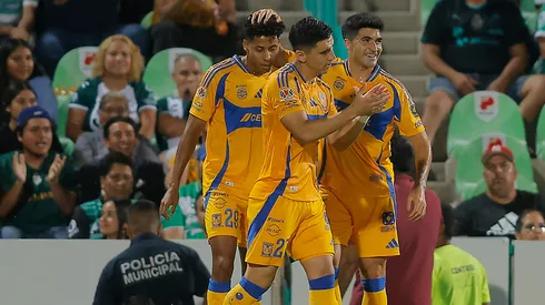 Los jugadores de Tigres, a puro festejo.