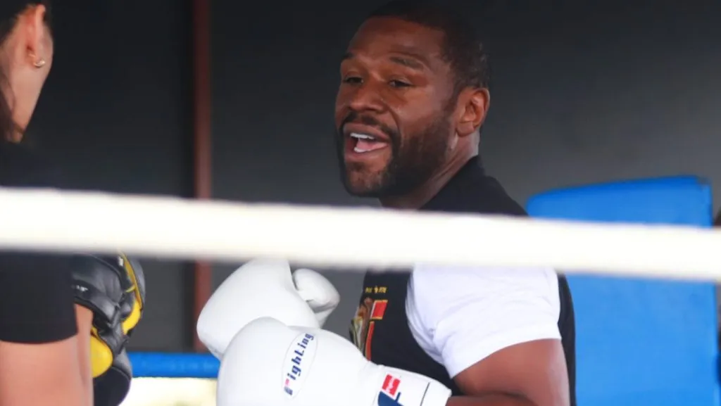 Floyd Mayweather tiene todo listo para enfrentar a John Gotti III en Ciudad de México. (IMAGO)