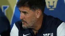 El DT iniciará con cinco defensas por tercera vez en el torneo.