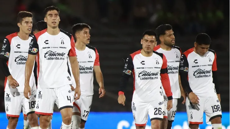 La afición de Atlas señaló al culpable de la goleada ante Toluca