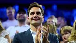 Roger Federer aplaude desde la grada