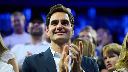 Roger Federer aplaude desde la grada