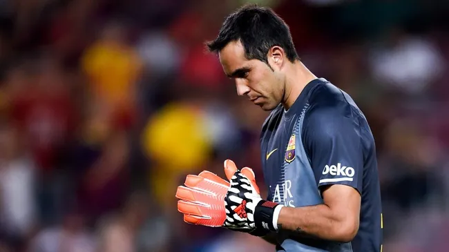 Claudio Bravo se ofreció a dejar el retiro para volver a Barcelona [Foto: Getty]