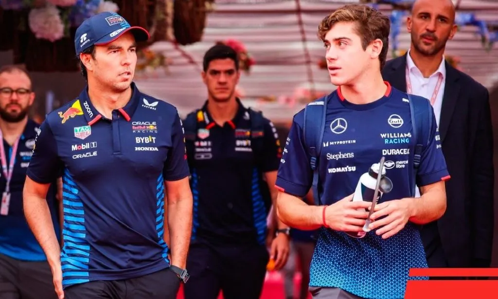 Sergio Pérez y Franco Colapinto, rivales adentro y compañeros afuera.