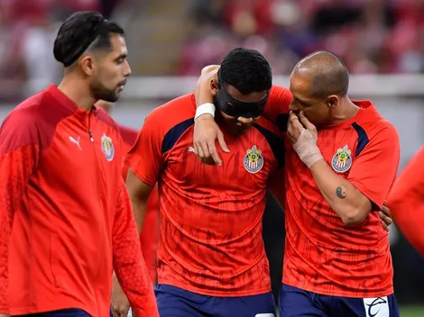 Chicharito Hernández recibió el apoyo de sus compañeros tras una nueva lesión