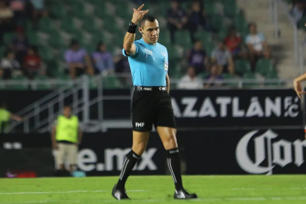 El Gato Ortiz será el cuarto árbitro del duelo entre Pumas y Xolos. (Imago)