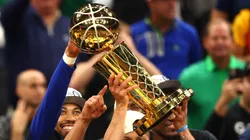 El trofeo de la NBA lleva el nombre de Larry O'Brien.