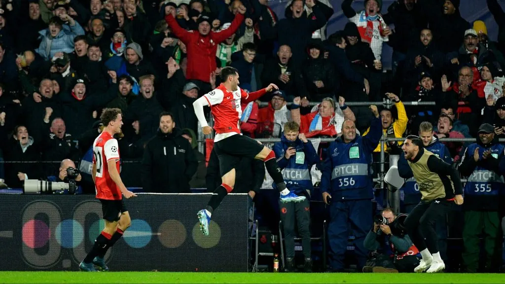 Santiago Giménez, listo para volver al gol en Champions [Foto: Getty]