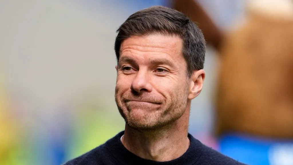 Xabi Alonso no escatimó en elogios para el delantero mexicano (IMAGO)