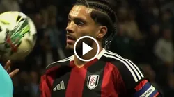 El delantero mexicano ejecutó dos veces en la tanda de penaltis.