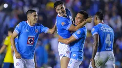 Los jugadores de Cruz Azul, a puro festejo.