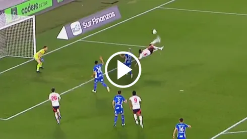 La acrobacia de Maximiliano Meza que estuvo cerca de ser gol para River ante Atlético Tucumán