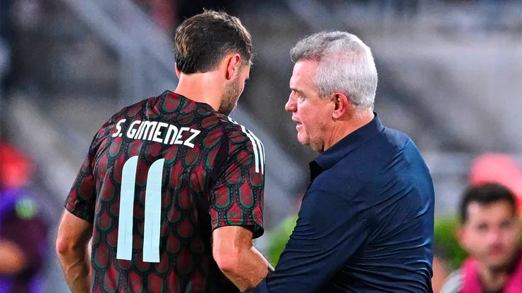 Javier Aguirre tomó una decisión por la sequía de Santiago Giménez