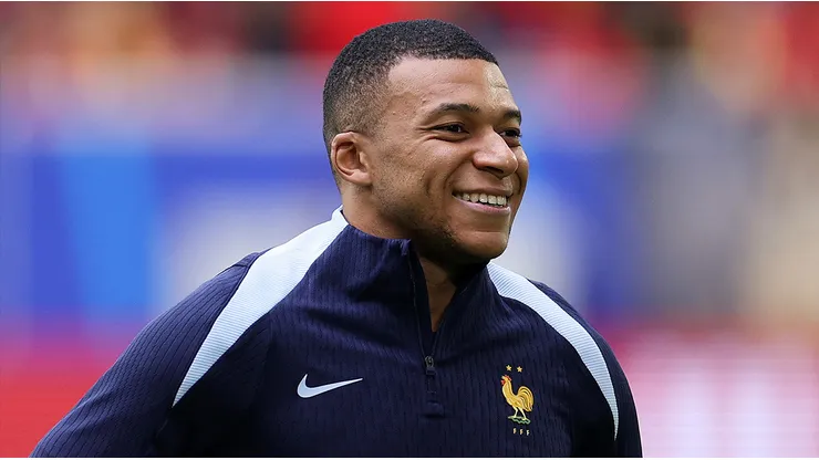 Kylian Mbappé, al banquillo vs. Bélgica.