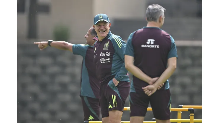 Javier Aguirre comienza su tercer período como director técnico de México.