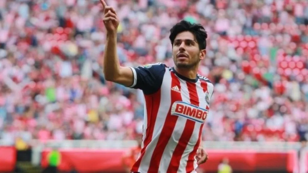 Con sus goles, supo rendir en las dos instituciones (Getty Images)