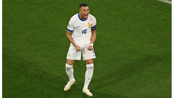 Kylian Mbappé busca su gol 50 con la Selección de Francia.
