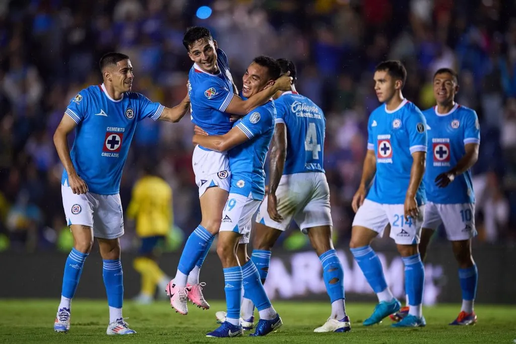 Cruz Azul se quedó con el Clásico Joven y el liderato de la tabla. [Foto IMAGO]