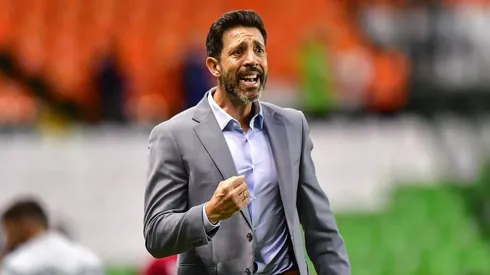 León tomó una decisión sobre la continuidad de Jorge Bava