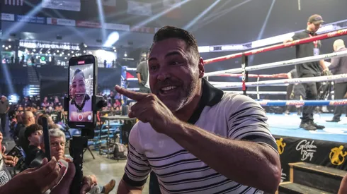 Óscar de la Hoya cargó de manera contundente contra Floyd Mayweather.