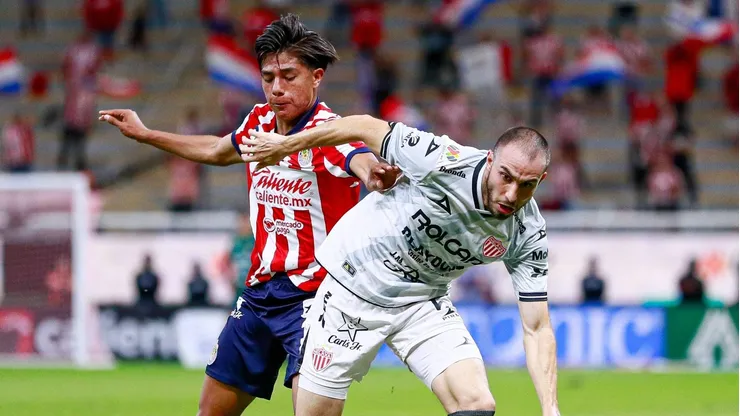 Necaxa le podría arrebatar un DT que tiene en mente Chivas